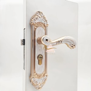 Ensemble de poignées de porte blanc et or Régence française - Levier intérieur élégant en ivoire européen - Quincaillerie de porte victorienne de luxe ornée de 9,44 po.