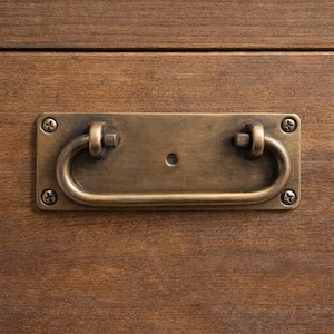 Set of 2 Vintage Brass Drawer Pulls - Rectangular Cabinet Backplate Handle - Antique Brass Furniture Hardware for Dresser, Trunk, or Desk