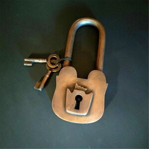 7.28" Big Vintage Long Neck Solid Brass Working BATAVIA PADLOCK and Skeleton KEYS