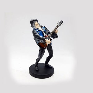 Slash GunsN'Roses Action Figure Statue Perfect for gifts, souvenirs, living rooms, or office tables.