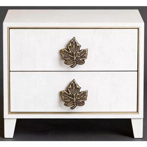 Tirador de armario vintage de latón macizo con forma de hoja de arce / Tirador de cajón botánico detallado / Tirador de armario con forma de hoja de otoño / Muebles inspirados en la naturaleza