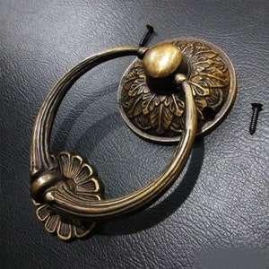 FLOWER Style DOOR KNOCKER | Antique Carved Door Knocker, flower Front Door Knocker, Fall Classroom Door Decor 5.9 Inches [DH033]