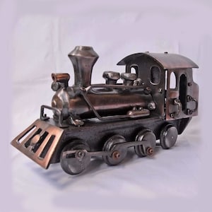 Steam Locomotive Old Style Miniature - Solid Brass - Perfect for Table Decoration or Collection