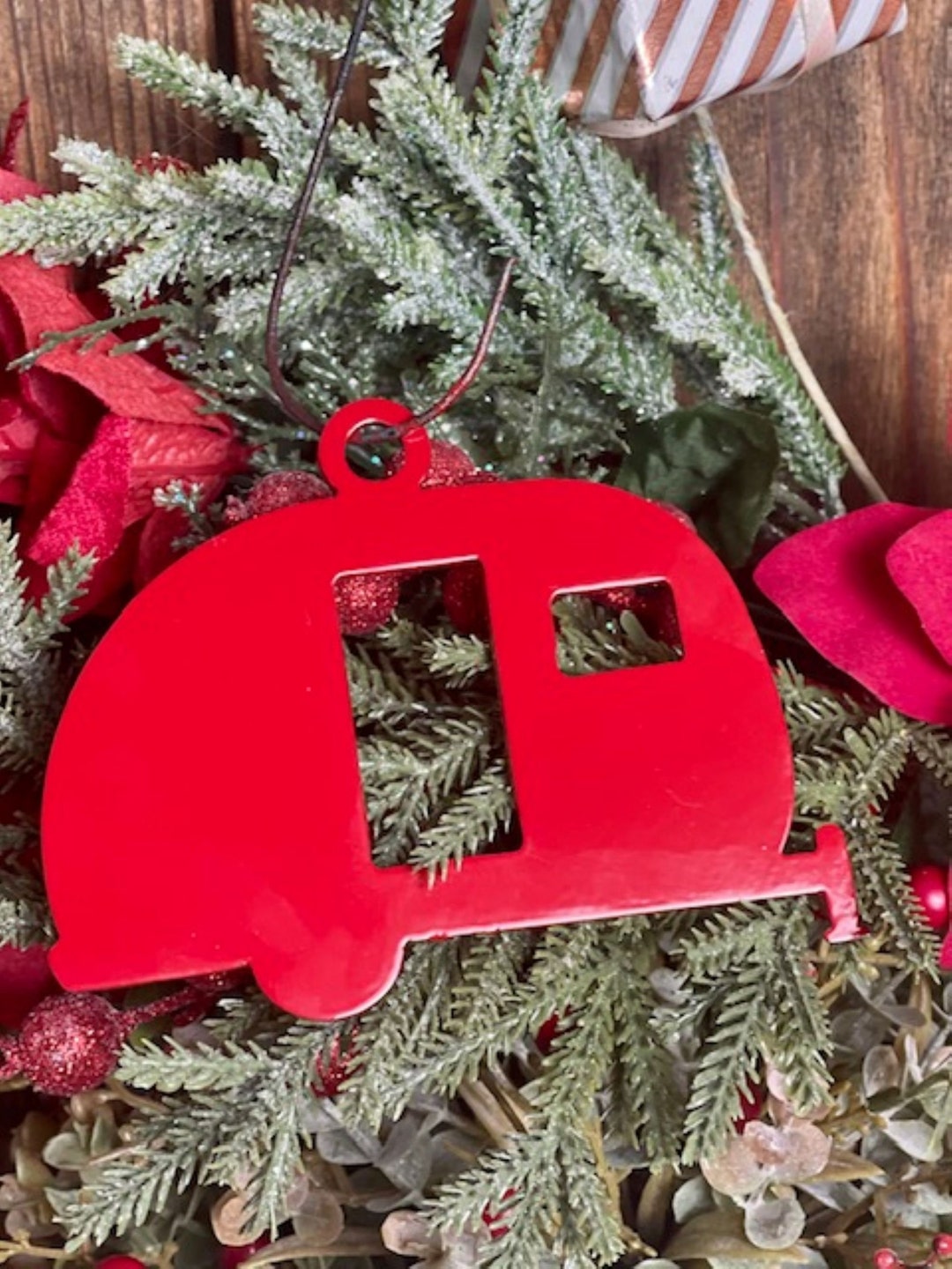 Vintage Camper Christmas Ornament 