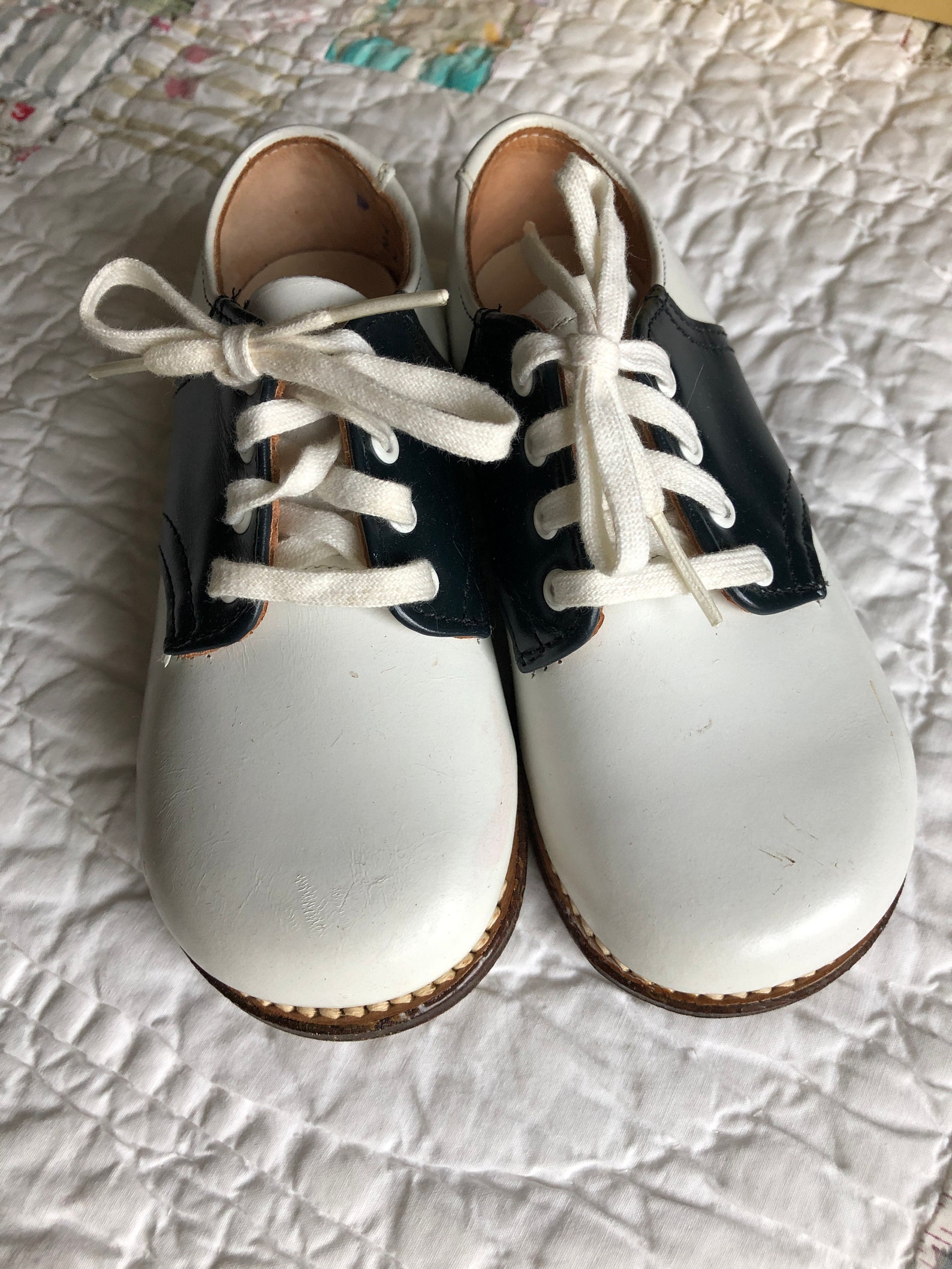 Unused Blue and white boys vintage Oxford saddle shoes size 7 | Etsy