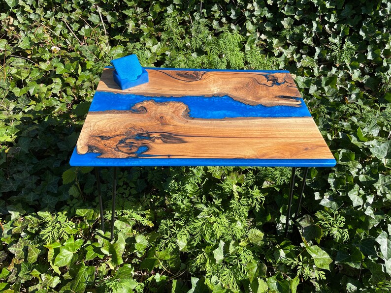 The 7 Best Epoxy Resin Wood Table Top Reviews in 2021 3