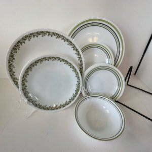 Choice Vintage 1970s Corelle Spring Blossom Crazy Daisy, Garden Sketch Bands Salad Dinner Plates Soup Cereal Bowls