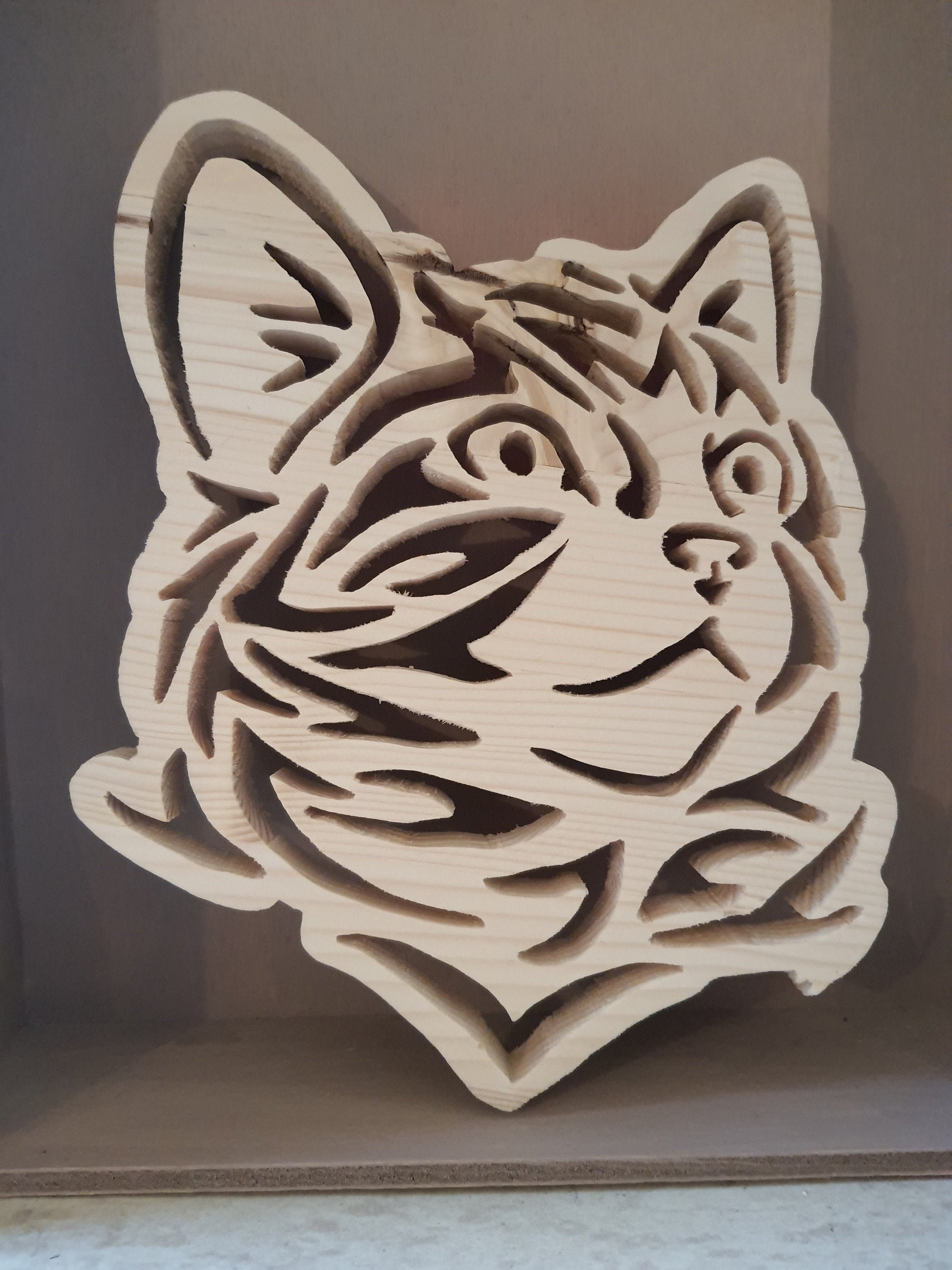 Tête de Chat sur Bois