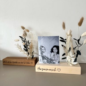 Flower bar and photo holder personalizable with dried flowers gift for girlfriend heart person card holder Flowergram photo bar