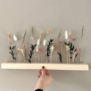 Flower bar with dried flowers | pink green beige | Flowergram | flower meadow | table decoration | wall decoration | dried flowers | Spring