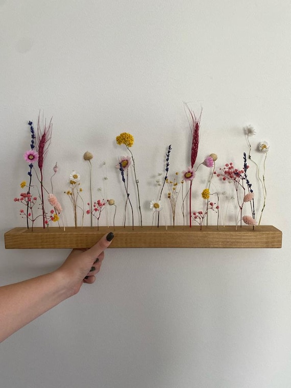 Blumenleiste mit bunten Trockenblumen MIT WANDHALTERUNG | Flowergram | Blumenwiese | Tischdeko | Wanddeko | getrocknete Blumen | Holzleiste