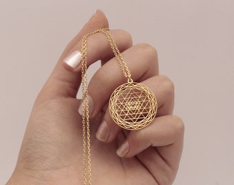 Plaqué Or Sur Argent - Collier Sri Yantra - Géométrie sacrée - Pendentifs de charme - Bijoux faits à la main - Bijoux de Bouddha- Hinduizm