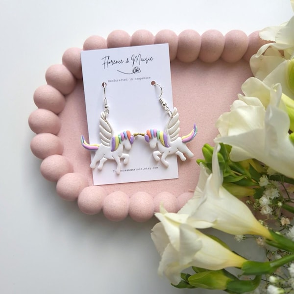 Pendientes de Unicornio para Primavera, Regalo para el Día de la Madre, Joyas ligeras, Arcilla Polimérica, Accesorios divertidos y coloridos,