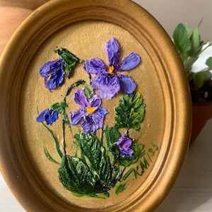 Violas pintura a óleo oval em moldura dourada Um presente maravilhoso para qualquer ocasião flores de viola selvagem 3,5*4,5 pol. moldura