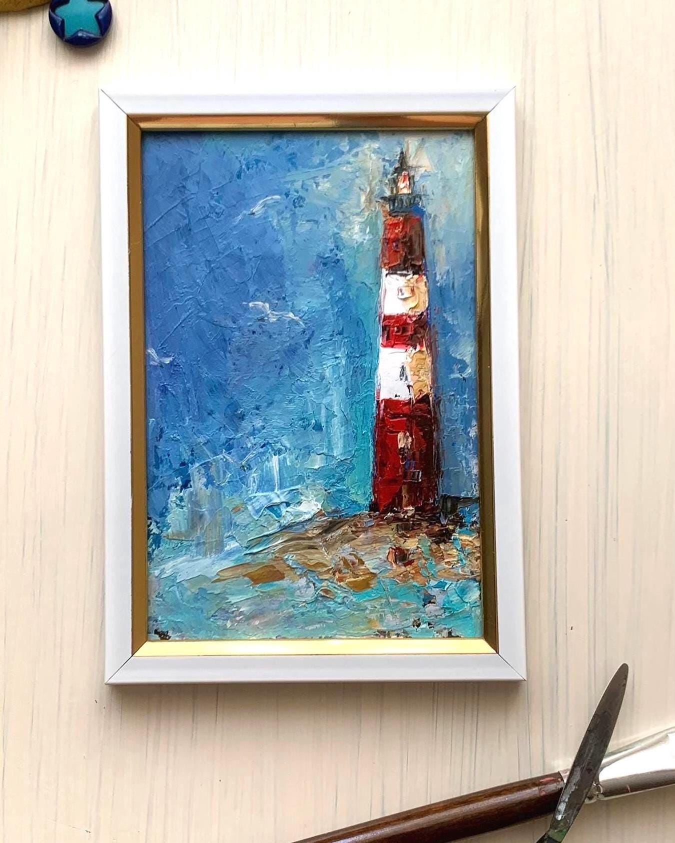 オリジナル油絵「灯台」 – 小さな4×6インチの海岸風景画、航海をテーマ