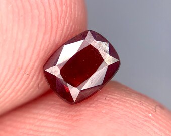 Red Tantalite Gemstone: Cushion Cut, 0.60 Carat