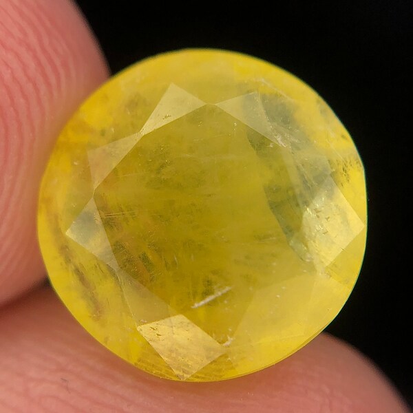 Rare Best Quality Yellow Brucite top cut Gemstone from Pakistan