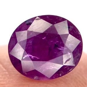 Natural Oval Ruby Gemstone: Pakistan Corundum, 2.50 Carat (9x7x5mm)