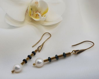 Pendientes hechos a mano, pendientes de perlas, tonos dorados, pendientes colgantes, pendientes de latón sin níquel, joyas elegantes, regalo para ella, pendientes para mujer