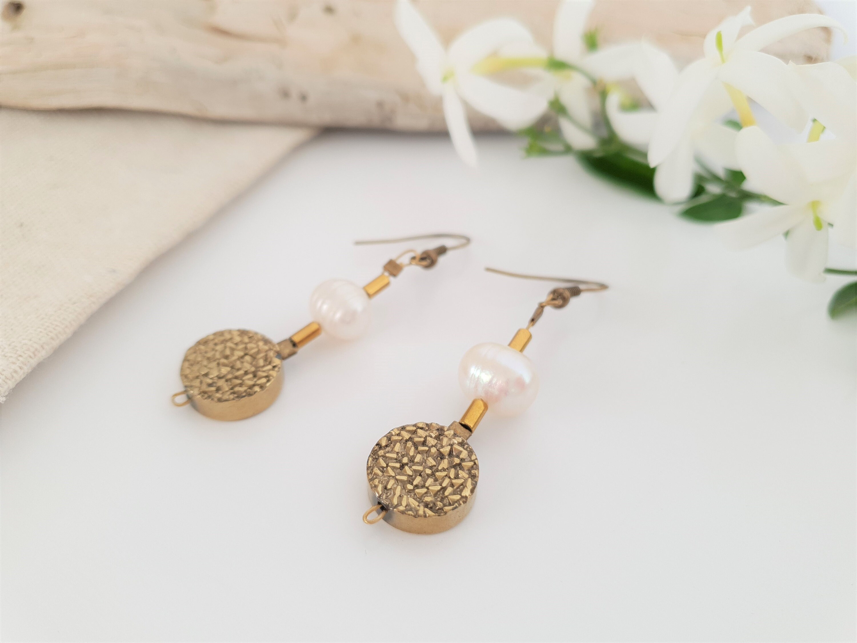 Pearl Earrings, Brass Nickel Free Earrings,gold Toned,dangle Earrings,handmade Earrings, Elegant