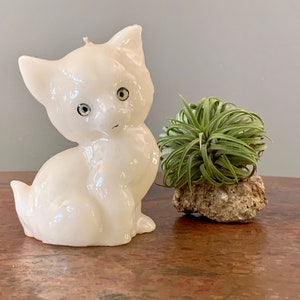 Vintage Kitschy Cat Kitten Novelty Candle White with jeweled eyes