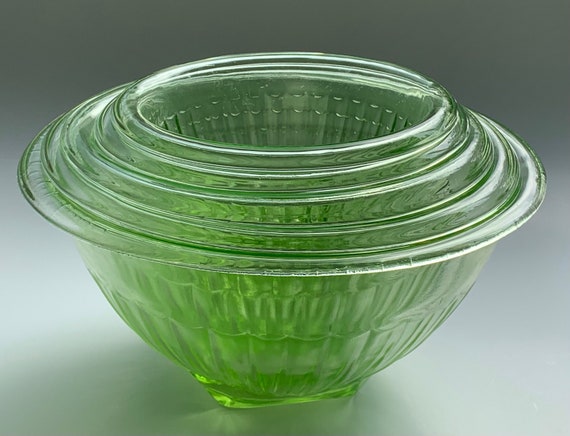 Set of 3 Green Depression Glass Nesting Mixing Bowls With Rolled