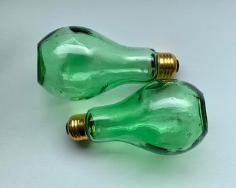 Vintage Green Blown Glass Light Bulb Shaker Storage Jars * Set of 2 * Salt Pepper Spice