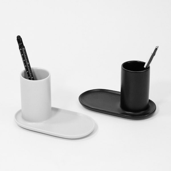 Minimalist Ceramic Pencil Cup / Pen & Brush Holder/  Office Desk Organizer / Toothbrush Holder / Modern Office Decor