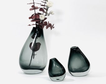 Modern Gradient Water Drop Glass Vase / Organic Hand Blown Glass Vase / Handmade Home Decor / Minimalist Living Room Accent Piece