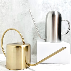 Minimalistische Moderne Gießkannen aus Metall