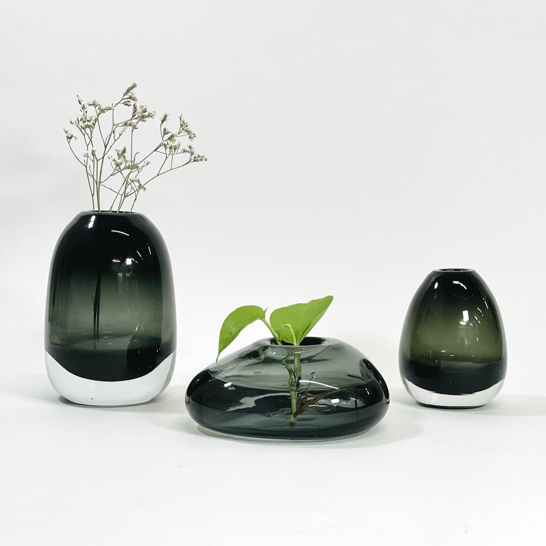 Modern Gradient Glass Flower Vase/ Decorative Hand Blown Glass Vase/ Trendy Glass Bud Tabletop ...