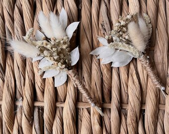 Buttonholes | Dried Flower Buttonholes | Pampas Buttonholes | Groom Buttonhole | Groomsmen | Dried Buttonholes | Rose Buttonholes | Weddings