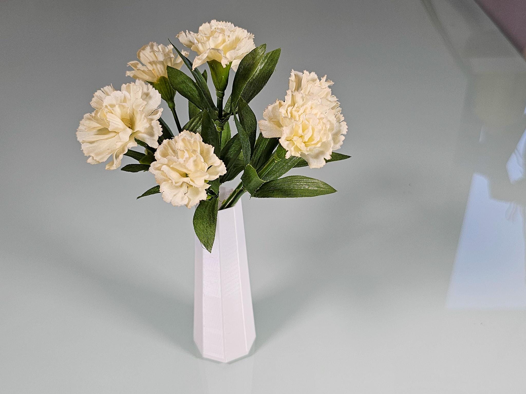 Modern octagon vase, the vase with 8 corners, 12 cm high, 4 x 4 cm base (size can be changed), waterproof PETG, in desired color