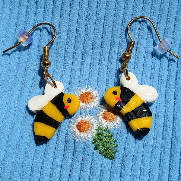 Boucles d'oreilles - abeilles - pate polymère Fimo - kawaii - boucles pendantes