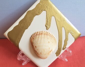 Muschel und metallisches Gold fließendes Farbdesign auf 4 "x 4" -rautenförmiger Fliese