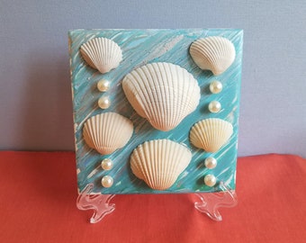 Muscheln und Perlen auf Blue Streak Paint Design auf 4 "x 4" Tile