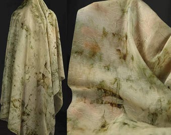 Zielona tkanina żakardowa, tkanina barwiona roślinnie, tkanina barwiona metodą tie-dye, tkanina poliestrowa, tkanina Tencel, tkanina designerska, na metry, A115