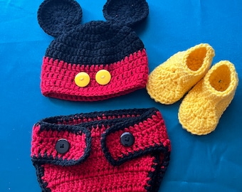 Mickey and mine mouse Diaper crochet set