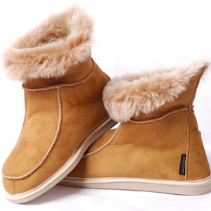 Handgemaakt voor heren en dames, unisex, echte schapenvacht mocassin laarzen, pantoffels, 100% gevoerd, uniek gepersonaliseerd idee, eco-wol, Moederdag cadeau.