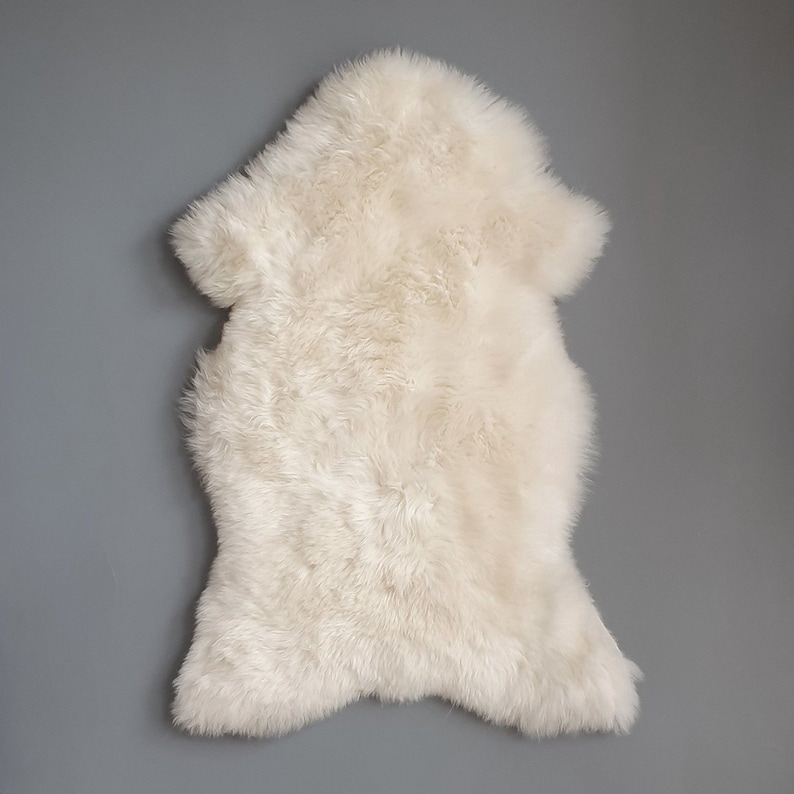 Yeti Luxury Bright Ivory White Sheepskin Rug, Throw, Couverture, Plus grande taille Grande laine longue cadeau unique lui présenter une décoration écologique chaleureuse L