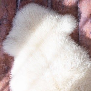 Yeti Luxury Bright Ivory White Sheepskin Rug, Throw, Couverture, Plus grande taille Grande laine longue cadeau unique lui présenter une décoration écologique chaleureuse image 5