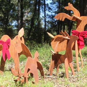Juego de renos de madera para césped, decoración de jardín con ciervos recortados, arte de jardín de renos de madera grandes, arte de jardín de renos de madera pequeños