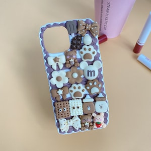 かわいいクッキー風クリームスマホケース（iPhone 17/16/Pro Max/17 Air/17 Ultra、Samsung S25 Ultra Z Flip 7FEケース、Google Pixel 10/9 Proケース）
