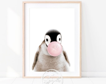 風船ガムを吹く赤ちゃんペンギンのプリント、風船ガムを吹くペンギン、ピンク、ブルー、子供向けアート、女の子の保育園の壁アート、Synplusによる赤ちゃん動物アート