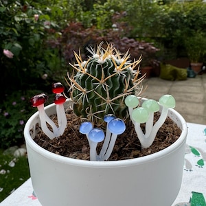 Miniature Glass Mushroom Plant Stakes, Mushroom Cluster Plant Decor, Garden Sculpture,Pot Decoration, Gardening Lover Gifts, Terrarium Decor
