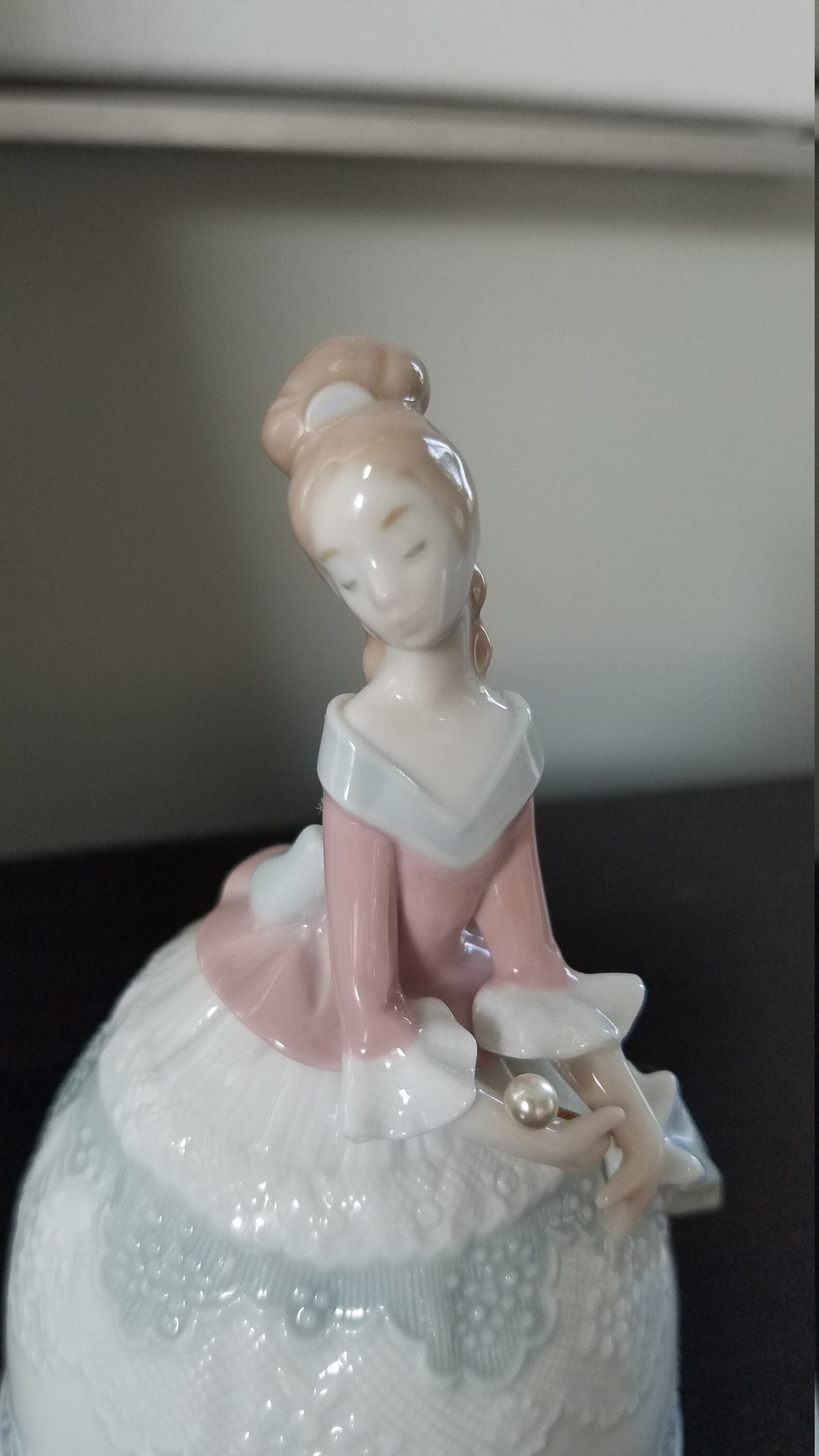 Lladro Bell Sounds of Summer. Porcelain Lladro Figurine Girl With an Umbrella. 19932002
