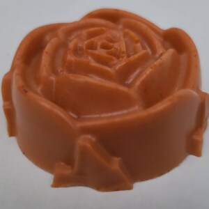 Handmade Rose-shaped Rose-scented Goat&#39;s Milk Soap