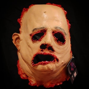 Leatherface pretty lady Mask rehaul the Texas chainsaw massacre Trick or treat studios