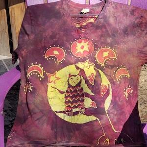 LG Organic Preshrunk Handmade Batik v neck tee shirt:  size large
