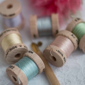 Silk Threads-Single Spool-Pastel Shades-Soie Perle-Au Ver a Soie-Made in France